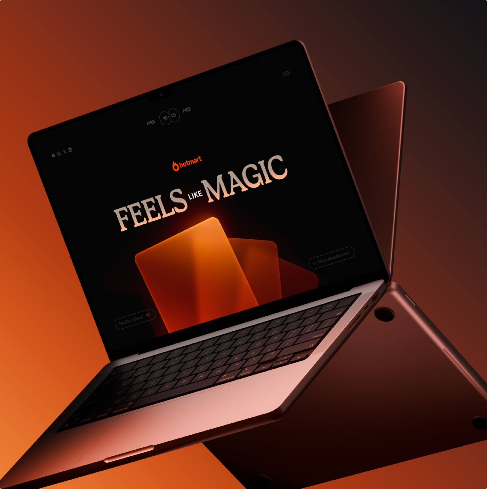 Feels Magic — laptop com campanha em tons de laranja